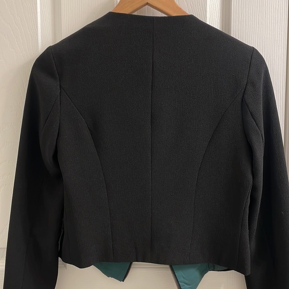 Stylish black blazer with teal lining - Picture 8 of 9